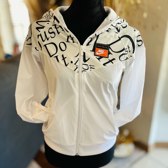 Juniors Nike Sportswear Windbreaker Windrunner Jacket White Hooded Cost M NWT - Picture 7 of 16